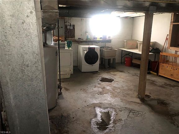 3rd image of 14125 Christine Ave