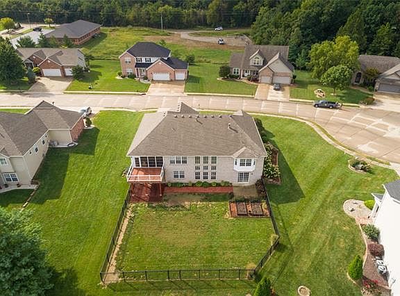 4th image of 15 Ashford Oaks Ct