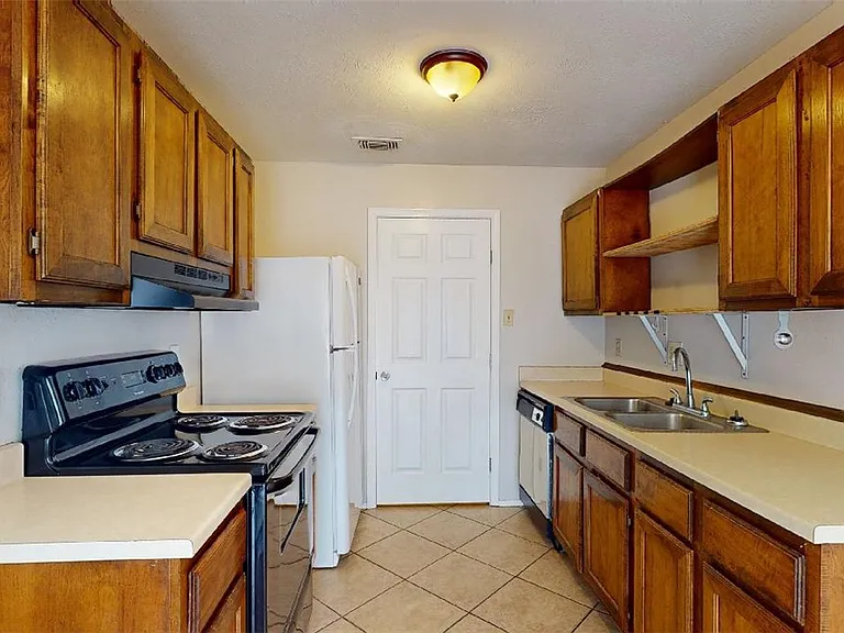 1004 Verde Dr #B — Photo 5