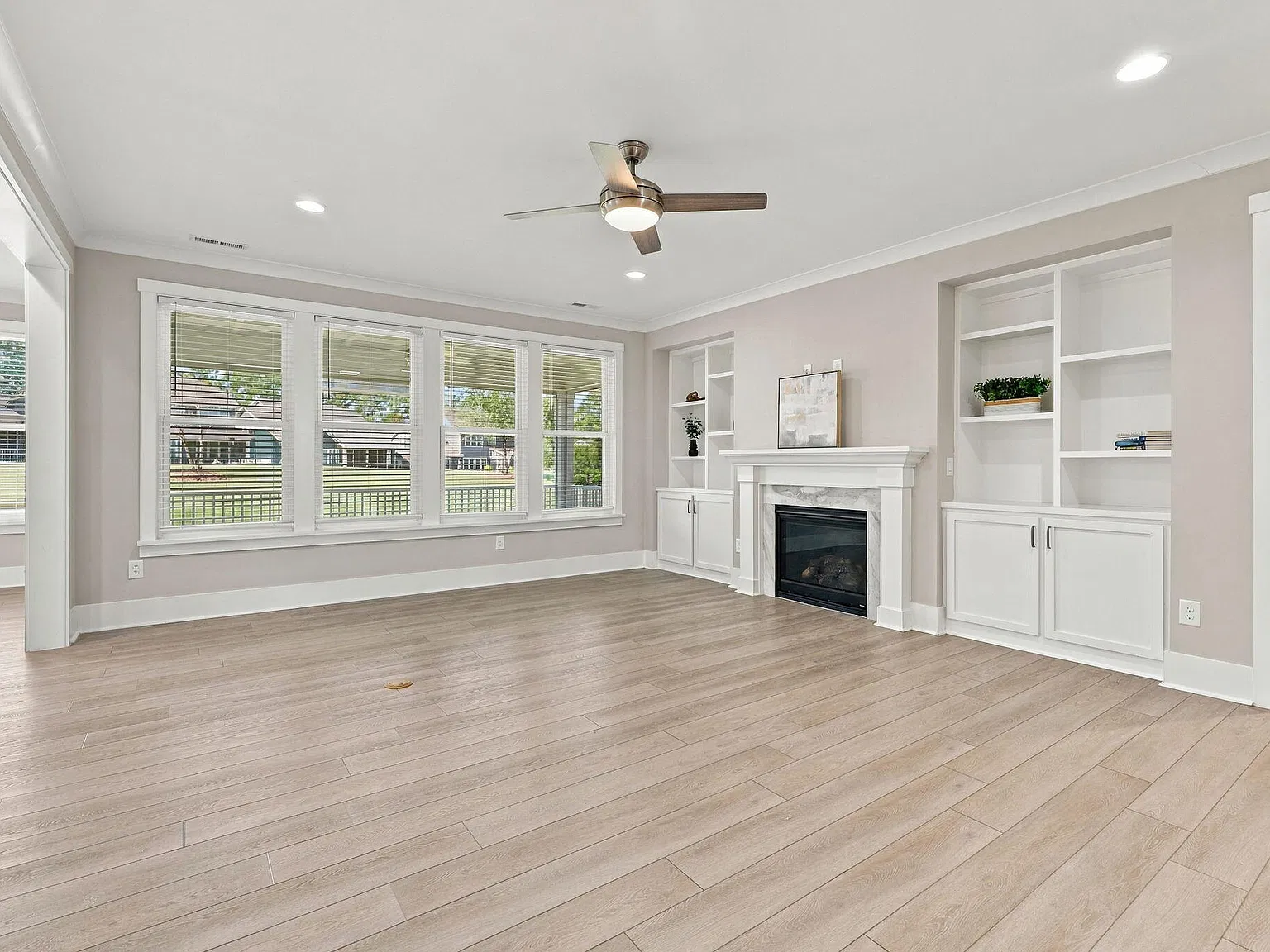3 bed, 2.5 bath, 2661 sqft, $2,750 — Photo 4