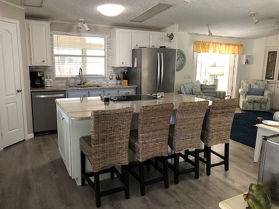 Large cooktop island