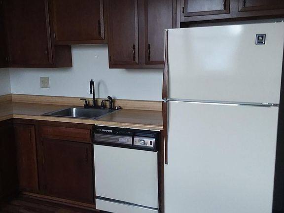 4th image of 502 Depot St APT 6