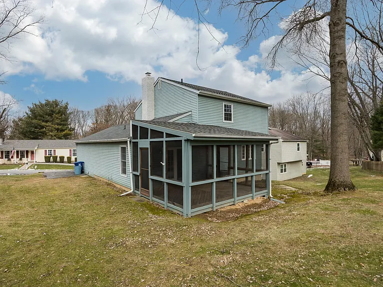 123 Lambeth Ct — Photo 5