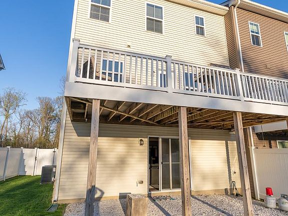 3rd image of 3004 Shaws Rd