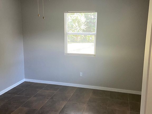 3rd image of 4723 Bartlett Ave