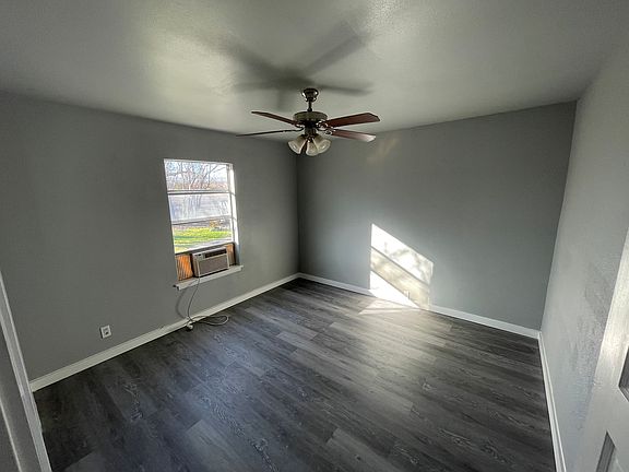 4th image of 1137 Jennings Ave