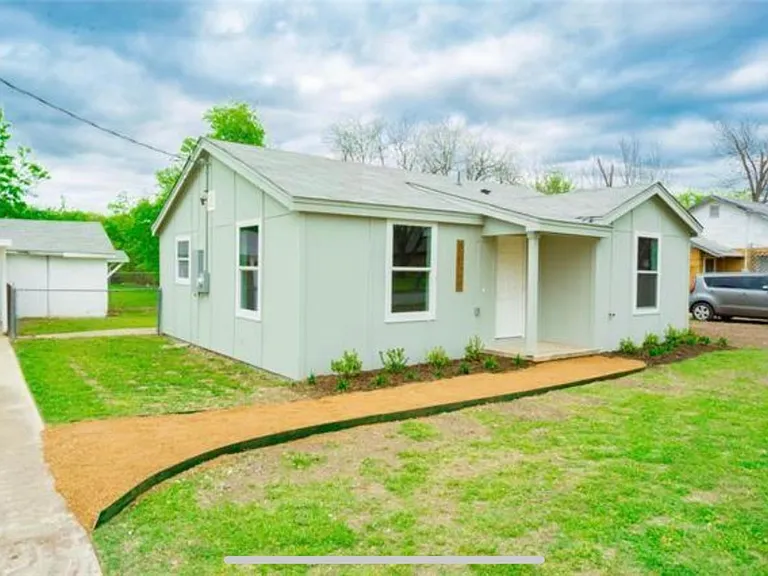 8020 Raymond Ave — Photo 3
