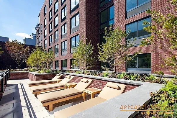 Rented by aptsandlofts.com | media 15