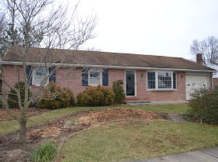528 W Conestoga St, New Holland, PA 17557