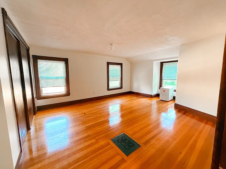 3 Elm St #2 — Photo 8