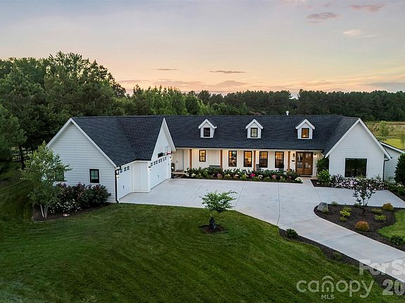2nd image of 2378 Bridgewater Rd