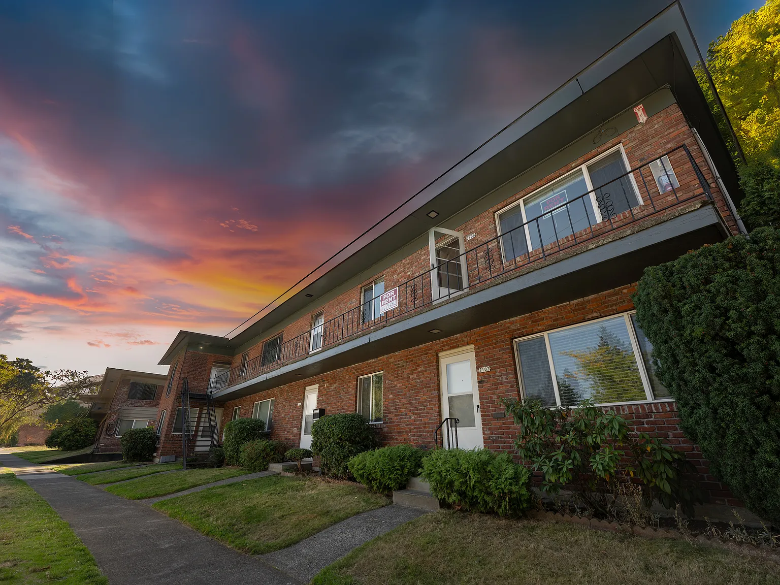 2 bed, 925 sqft, $1,445 — Photo 1