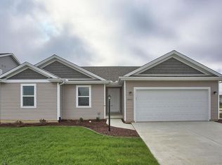 3913 Slate Dr, Champaign, IL 61822