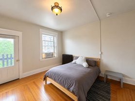 265 W McMillan