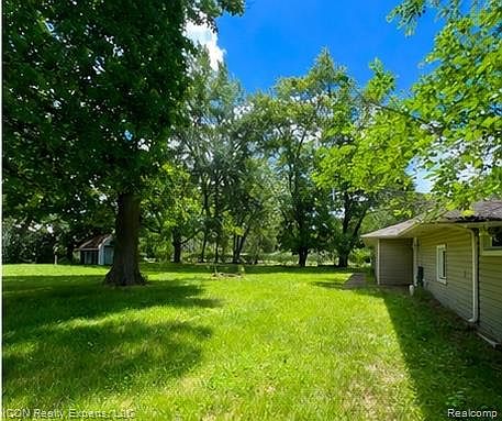4th image of 5028 Pheasant Rd