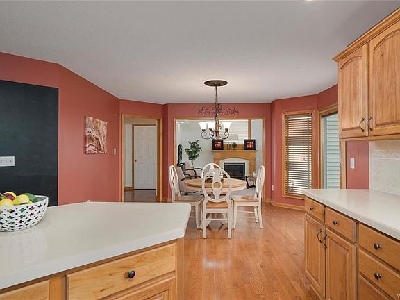5th image of 47 Summerfield Dr
