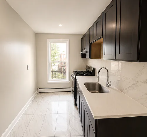 111-112 Lincoln Ave #1A Photo 1