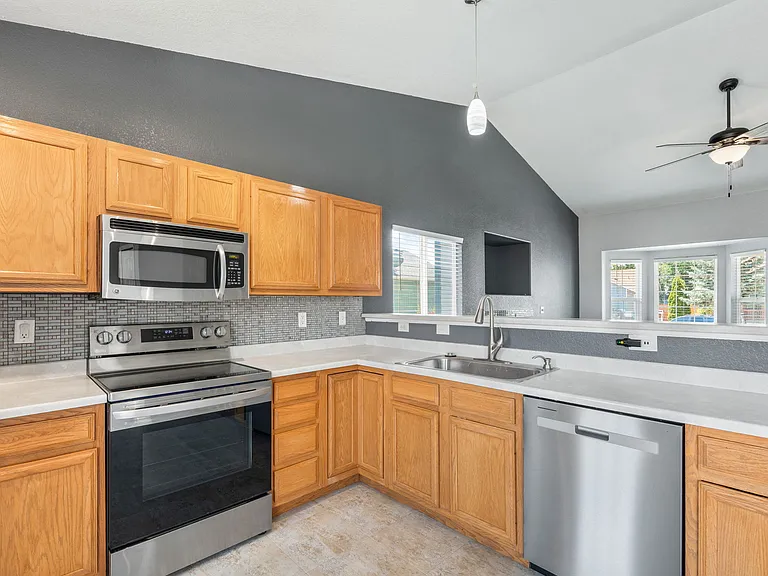 5164 Fennel Dr — Photo 13