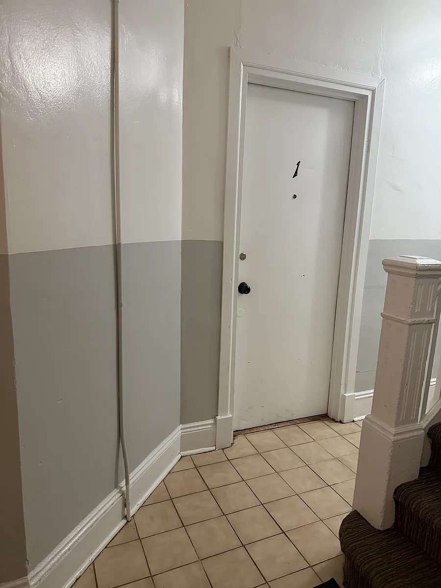 Building Photo - 322 Anderson Ave #1