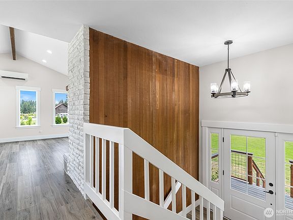 4th image of 8360 Valley View Road