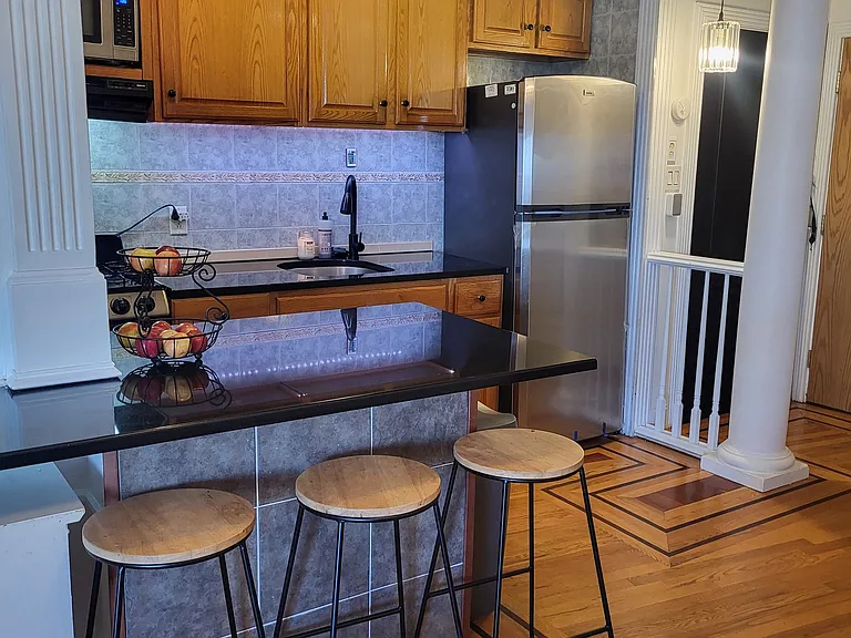 126 Biruta St #B20 — Photo 3