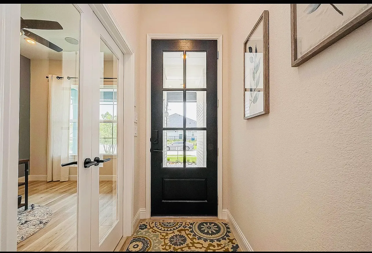 3 bed, 1900 sqft, $2,700 — Photo 2