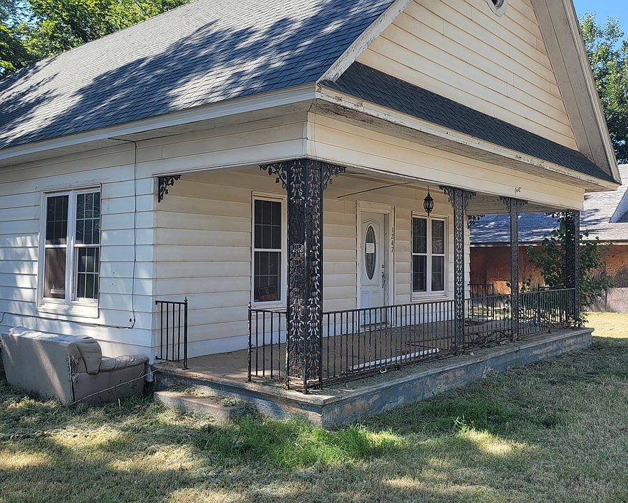 1247 Church St, Waynoka, OK 73860 Zillow