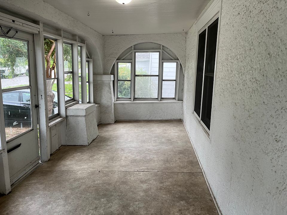 1st image of 2561 Bauman Ave