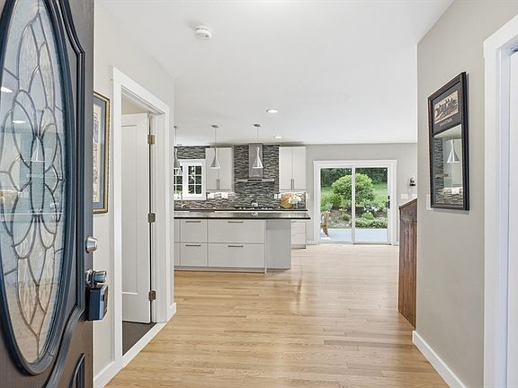 3rd image of 57 Berlin Rd
