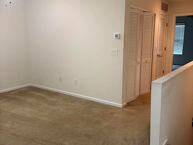 209 E Pisa Pl — Photo 14