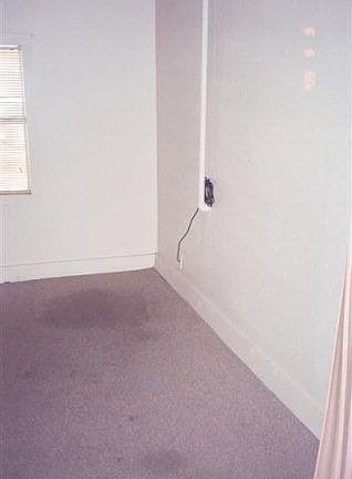 5th image of 147 Holly St