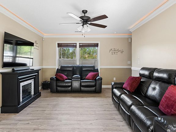 4th image of 372 Long Branch Rd