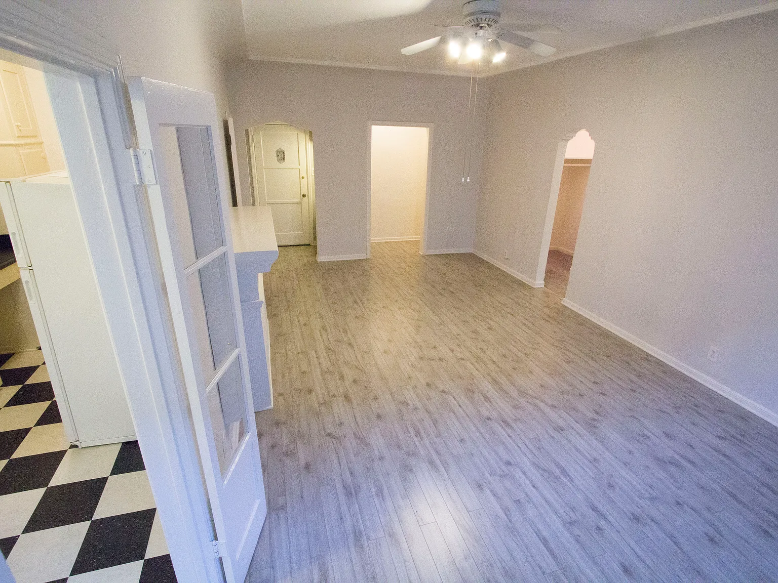 Studio, 585 sqft, $1,900 — Photo 4