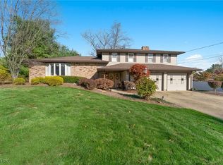 3189 Meadow Ln NE, Warren, OH 44483