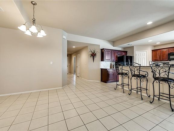 5th image of 1432 Teal Ln