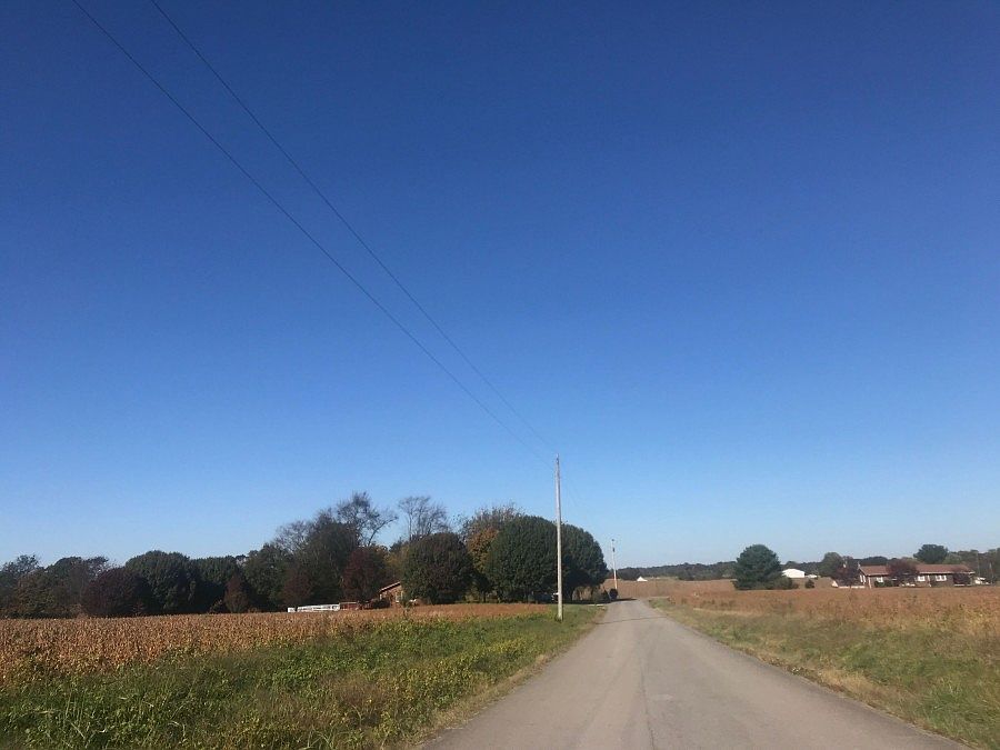 2nd image of 5197 Drake Rd