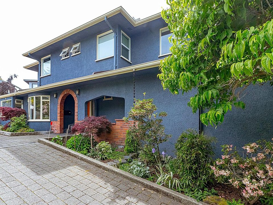 1st image of 1 Briar Pl