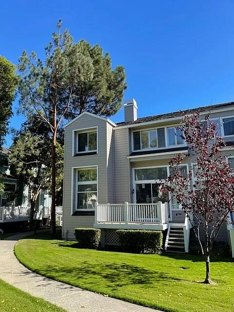 824 Columbia Cir
