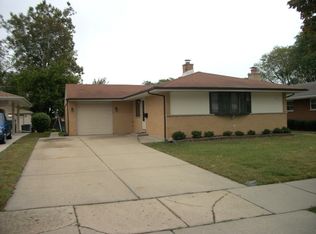 671 Jon Ln, Des Plaines, IL