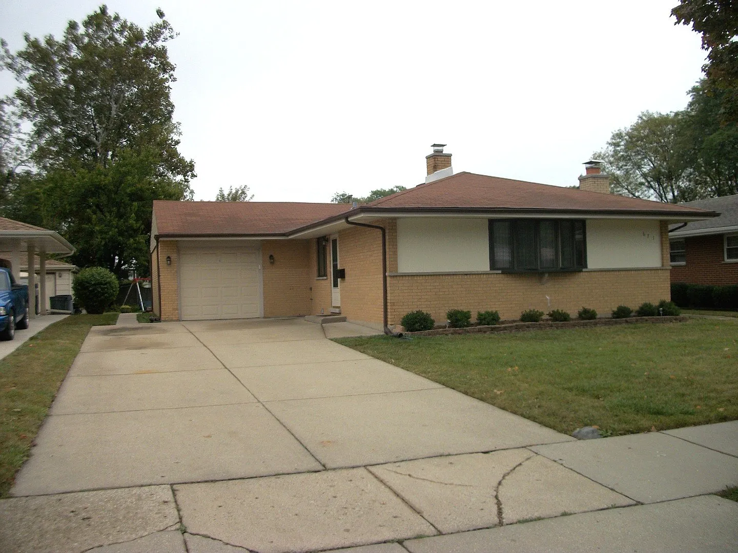671 Jon Ln photo 1