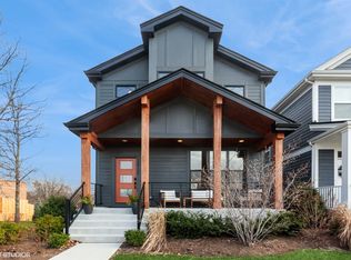 28W753 Stafford Pl, Warrenville, IL 60555