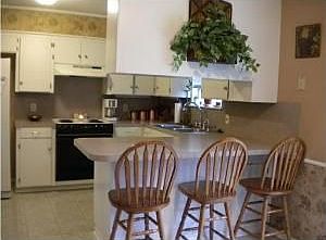 3rd image of 1604 Stonewood Cir
