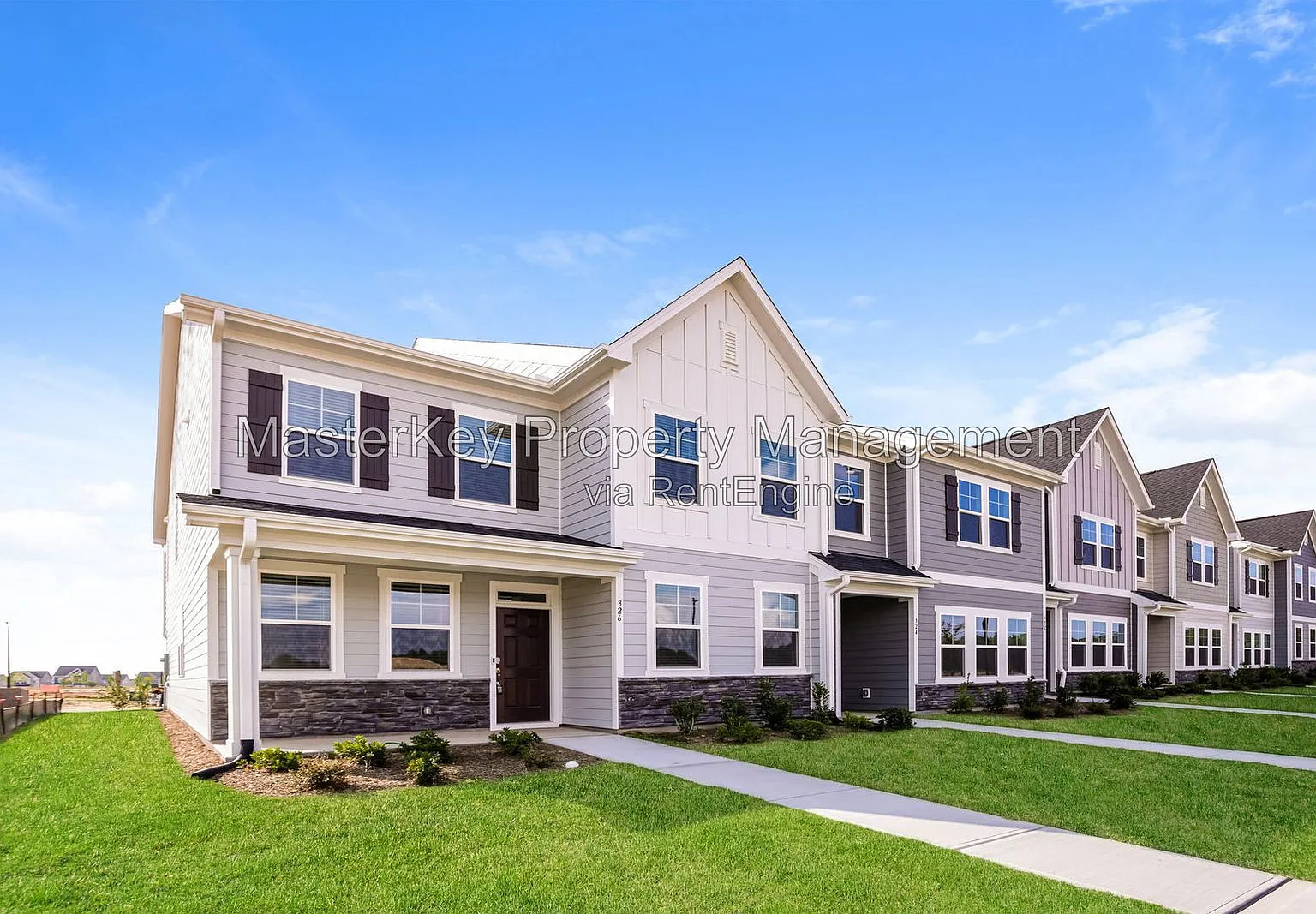 4 bed, 3.0 bath, 2427 sqft, $2,250 — Photo 3