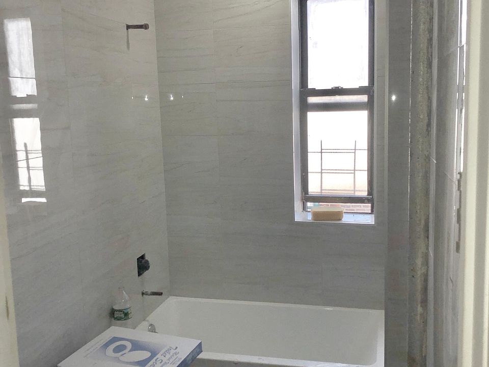2nd image of 2018 Monterey Ave #5B
