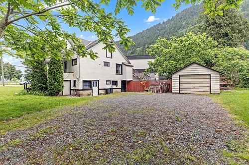 231 Spruce St Photo 1