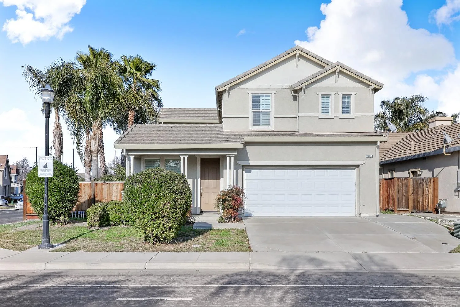 2809 Jackson Ave photo 1