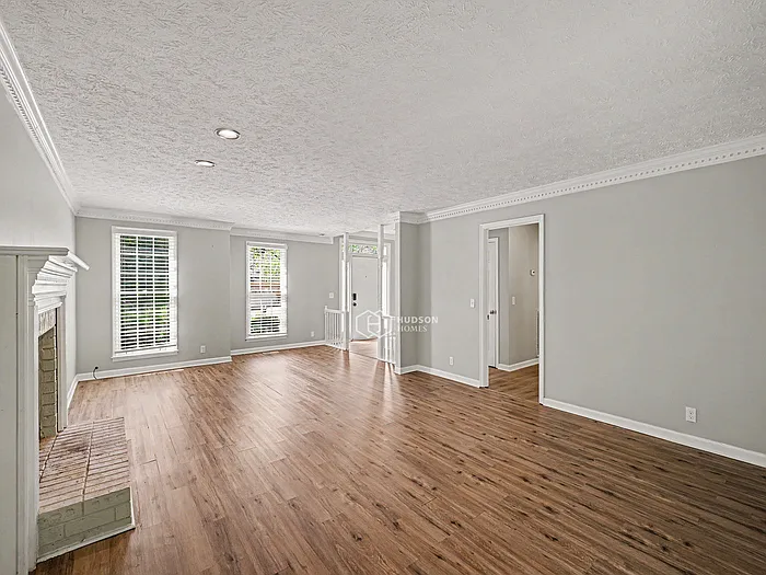 7509 Rolling River Pkwy — Photo 6