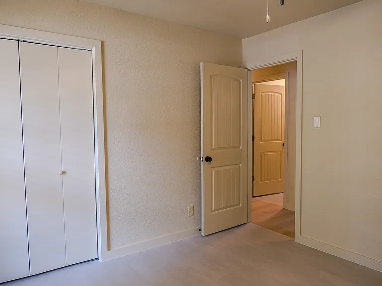 313 Renee Dr — Photo 10