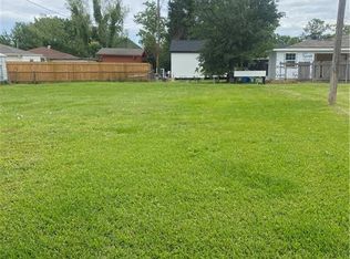 61 E Chalmette Cir, Chalmette, LA 70043