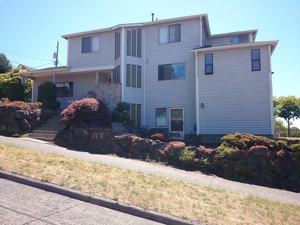2nd image of 4400 45th Ave SW